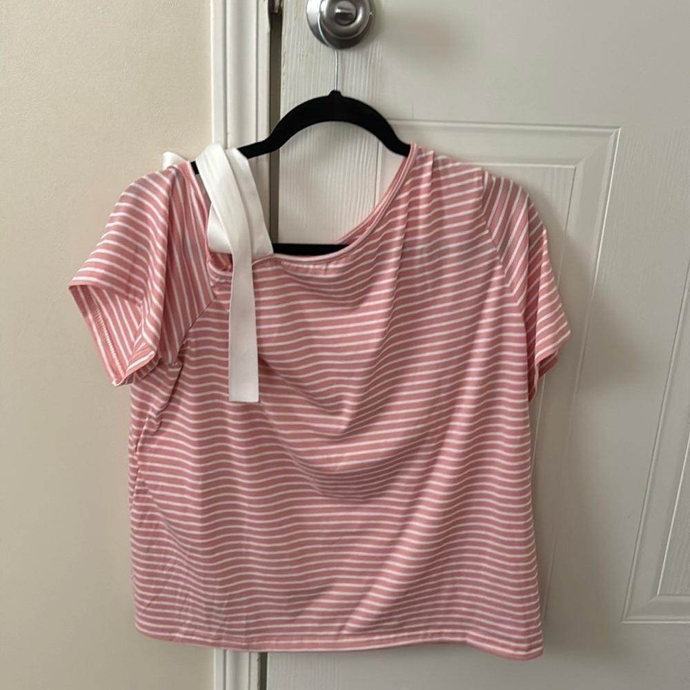 NEW CONDITION ⭐️ Pink and White Coquette off the shoulder top with bow